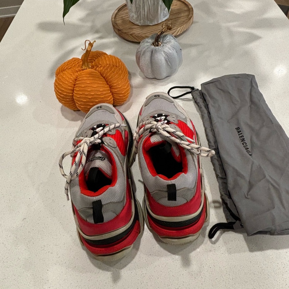 red blue and gray Balenciaga runners size 39 size 9 US - Picture 4 of 4